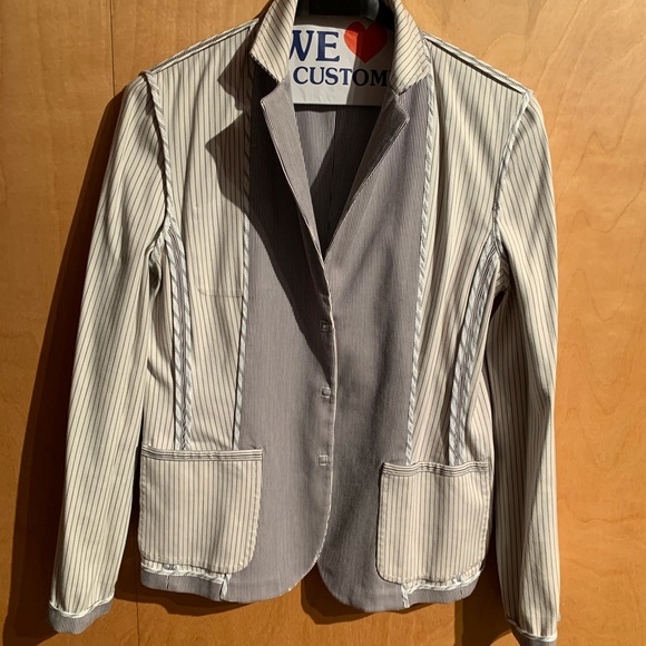 Elie Tahari Reversible Pinstripe Blazer - Picture 5 of 6